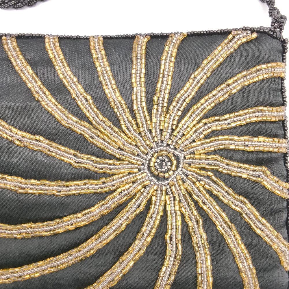 Vintage 1950s Hand-Beaded Evening Bag – Sunburst Spiral – Made in Hong Kong - Picture 4 of 7